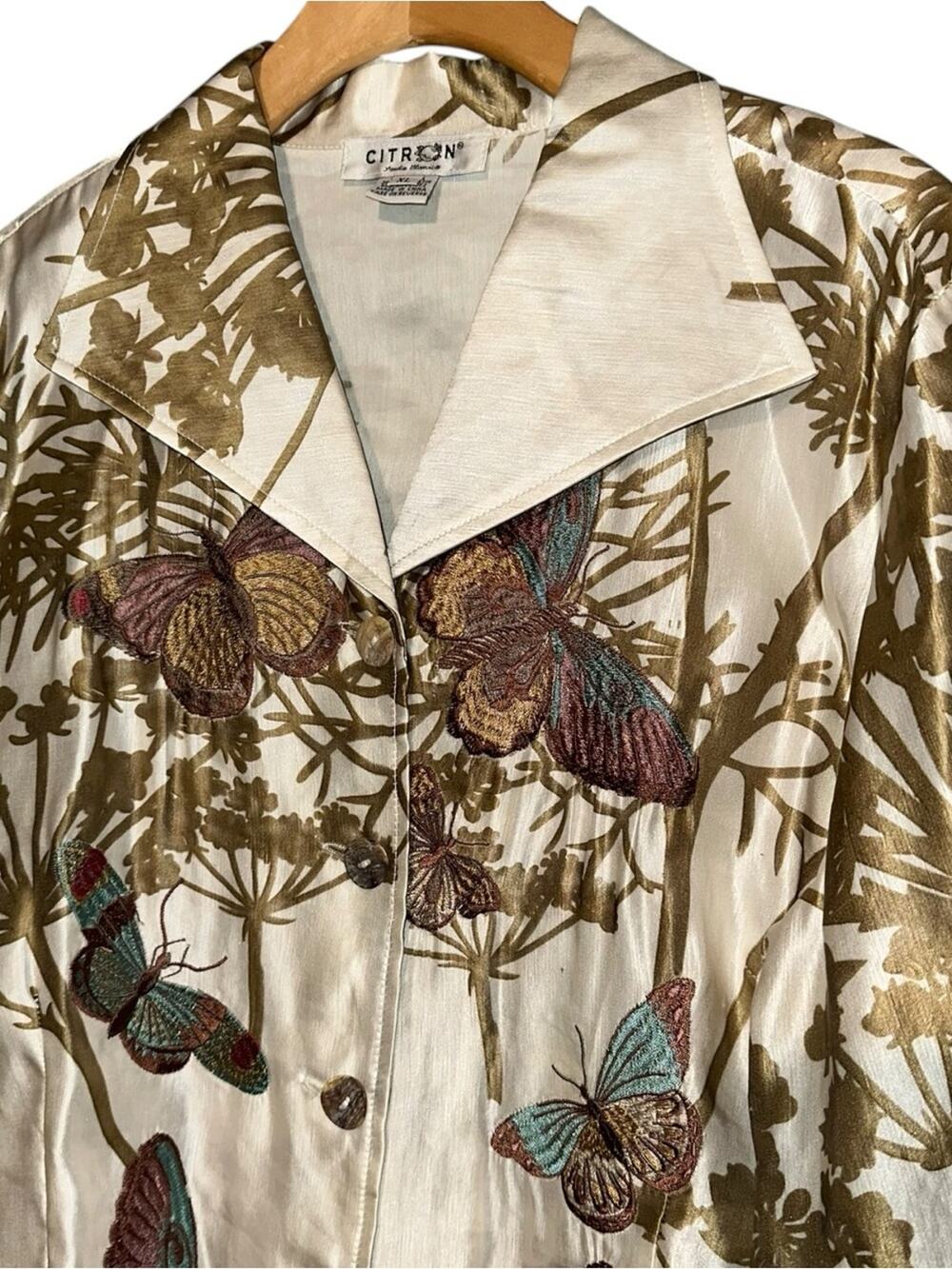 Citron Santa Monica XL Cream Linen Silk Butterfly Embroidered Button Up Blouse
